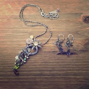 Mariana flower necklace and earring set